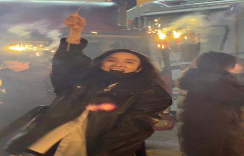 让我们都像对待高山流水一样对待生活中的每一个瞬间用心去感受用爱去拥抱因为只有这样我们才能真正地理解生